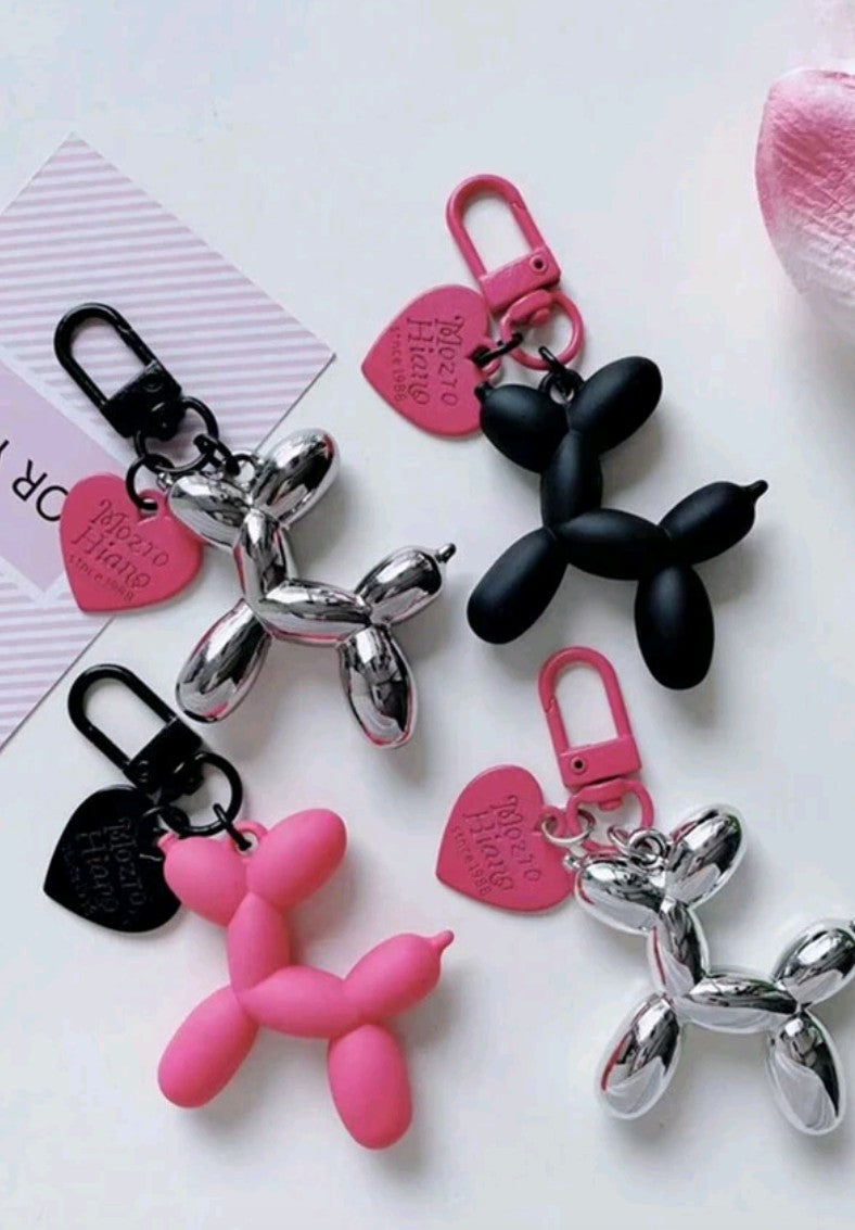Balloon dog keychain