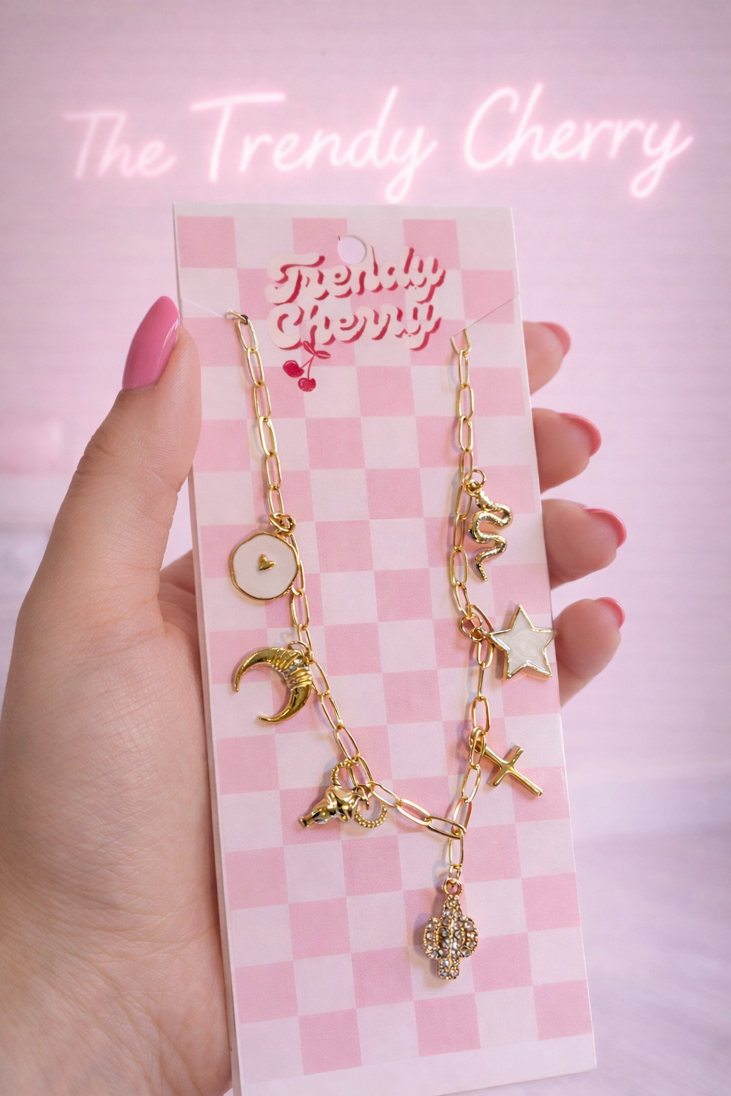 Classic trendy gold charm necklace